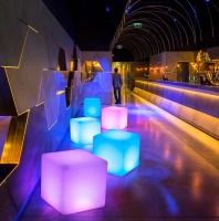 Светильник Куб 60 с питанием от АКБ, RGB