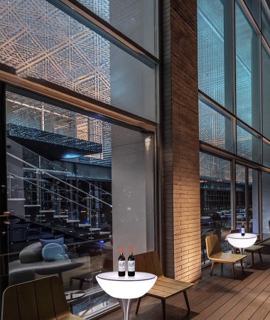 Стол светящийся круглый на металическом основании 80х80х96 Стол светящийся круглый на металическом основании 80х80х96